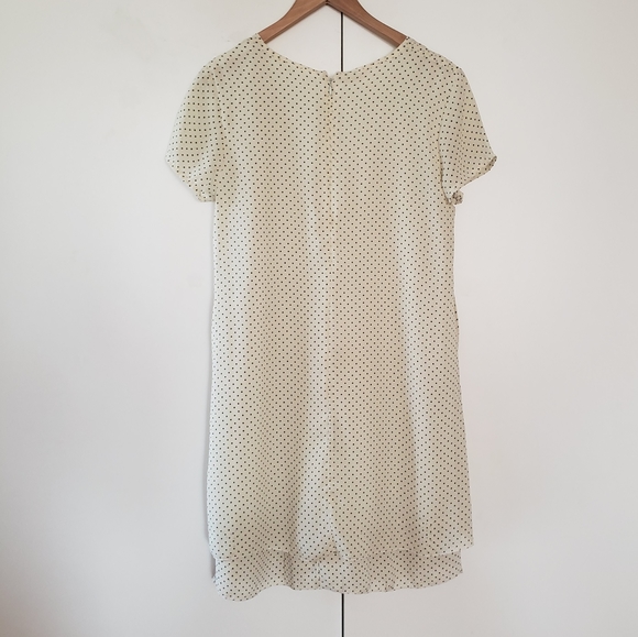 Short Sleeve Dress - Picture 2 of 5